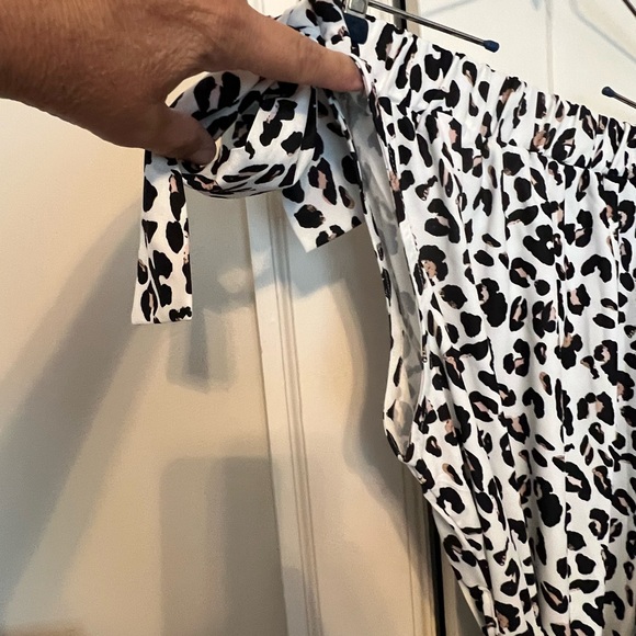 One shoulder pant suit - Picture 4 of 4